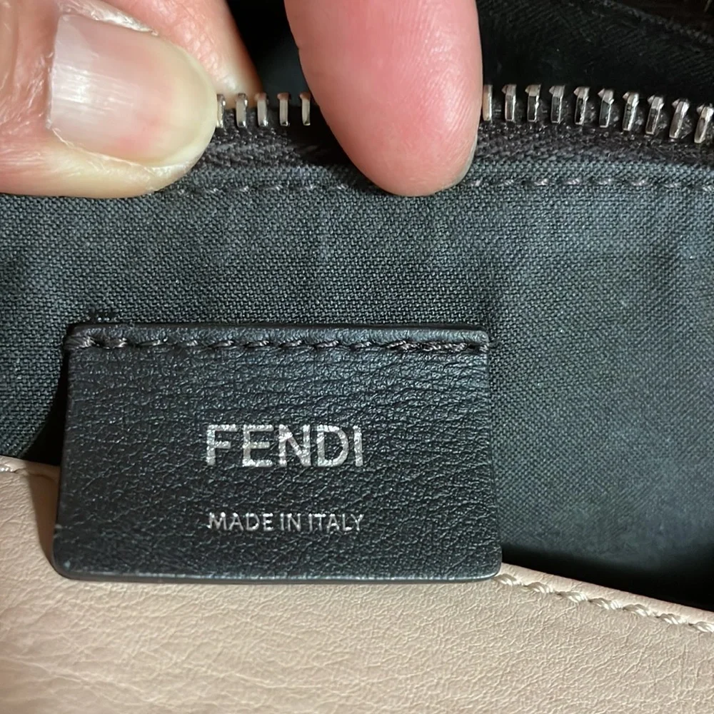 SOLD❤️Authentic Fendi By the way Med Vit.Dolce stud 2 eay - Picture 12 of 17